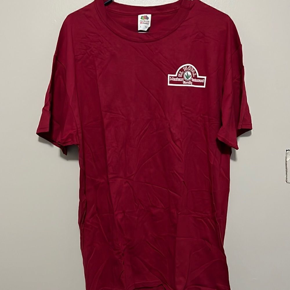Fruit of the Loom Womans Red Short Sleeve Shirt Size Large